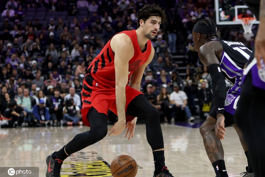 杨翰森2分1助 阿夫迪亚30+8+8开拓者胜国王